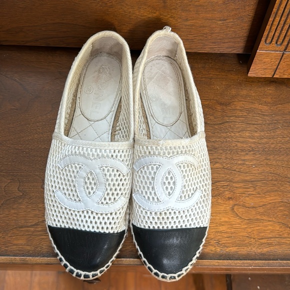 Chanel open weave and leather espadrille - Picture 1 of 11
